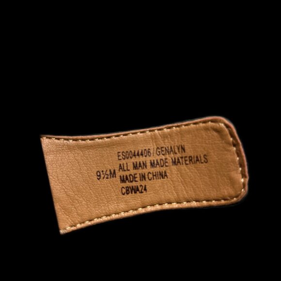 Euro Soft size 9.5 velcro closure never worn - Picture 6 of 6